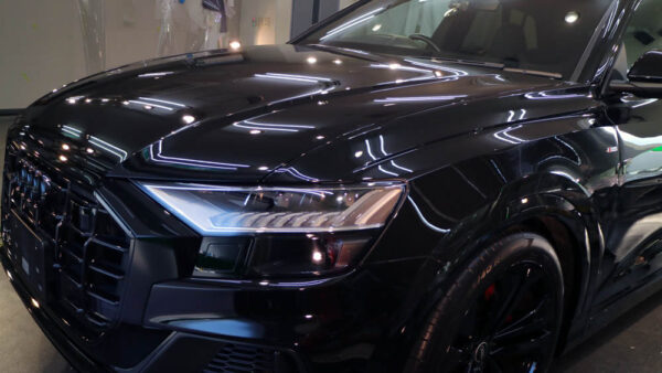 アウディQ８のコーティング