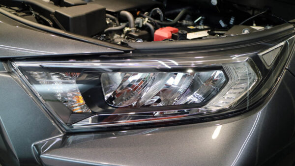 ＲＡＶ４のヘッドライトプロテクション