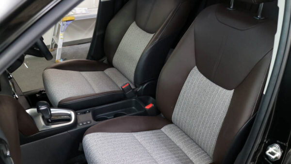 ヤリスクロスのルームクリーニング