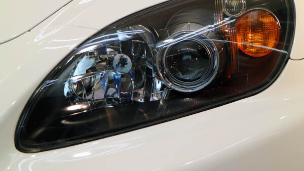Ｓ２０００のヘッドライトリペアーおよびプロテクションフィルム施工
